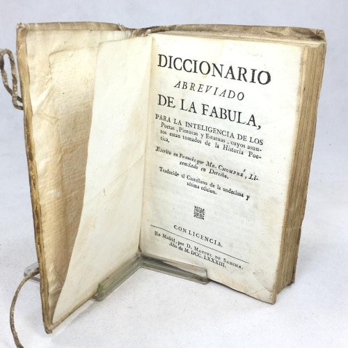 DICCIONARIO ABREVIADO DE LA FABULA